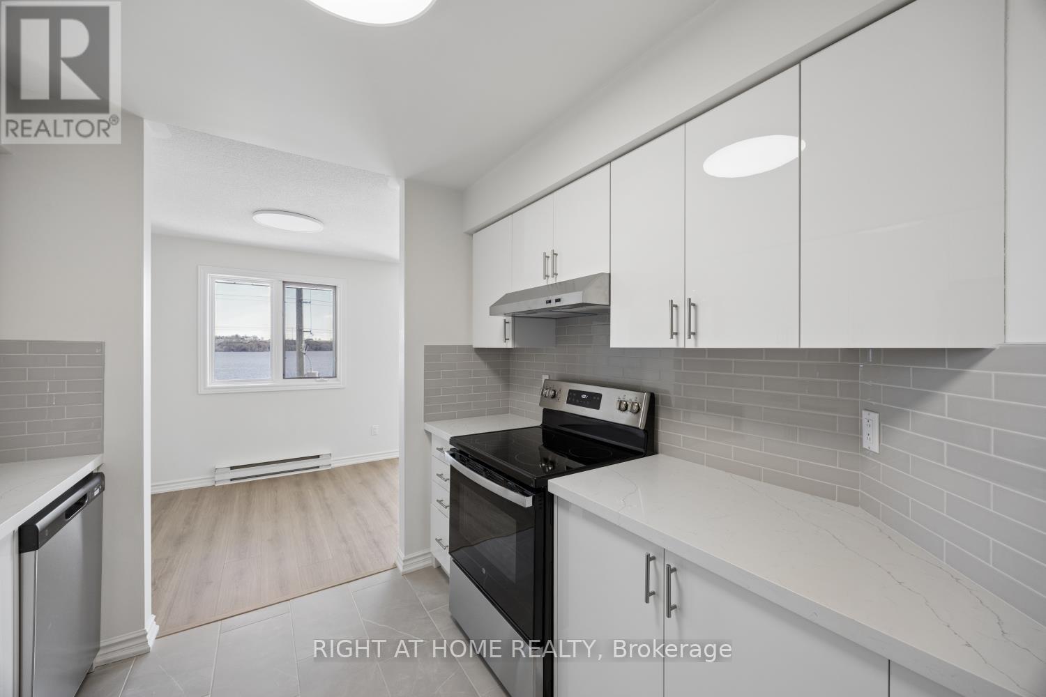 301 - 108 Water Street, Scugog (Port Perry), Ontario  L9L 1R2 - Photo 14 - E13024932