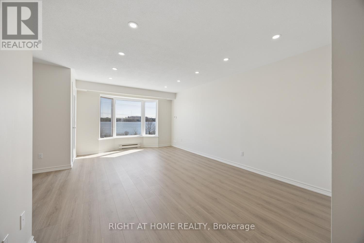 301 - 108 Water Street, Scugog (Port Perry), Ontario  L9L 1R2 - Photo 17 - E13024932