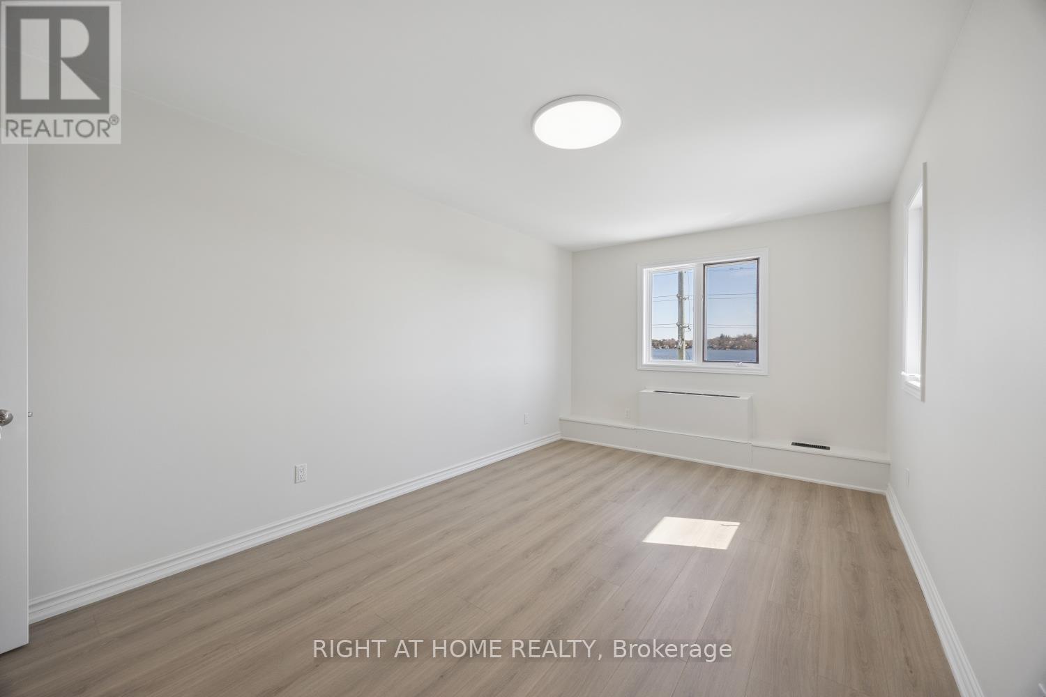 301 - 108 Water Street, Scugog (Port Perry), Ontario  L9L 1R2 - Photo 25 - E13024932