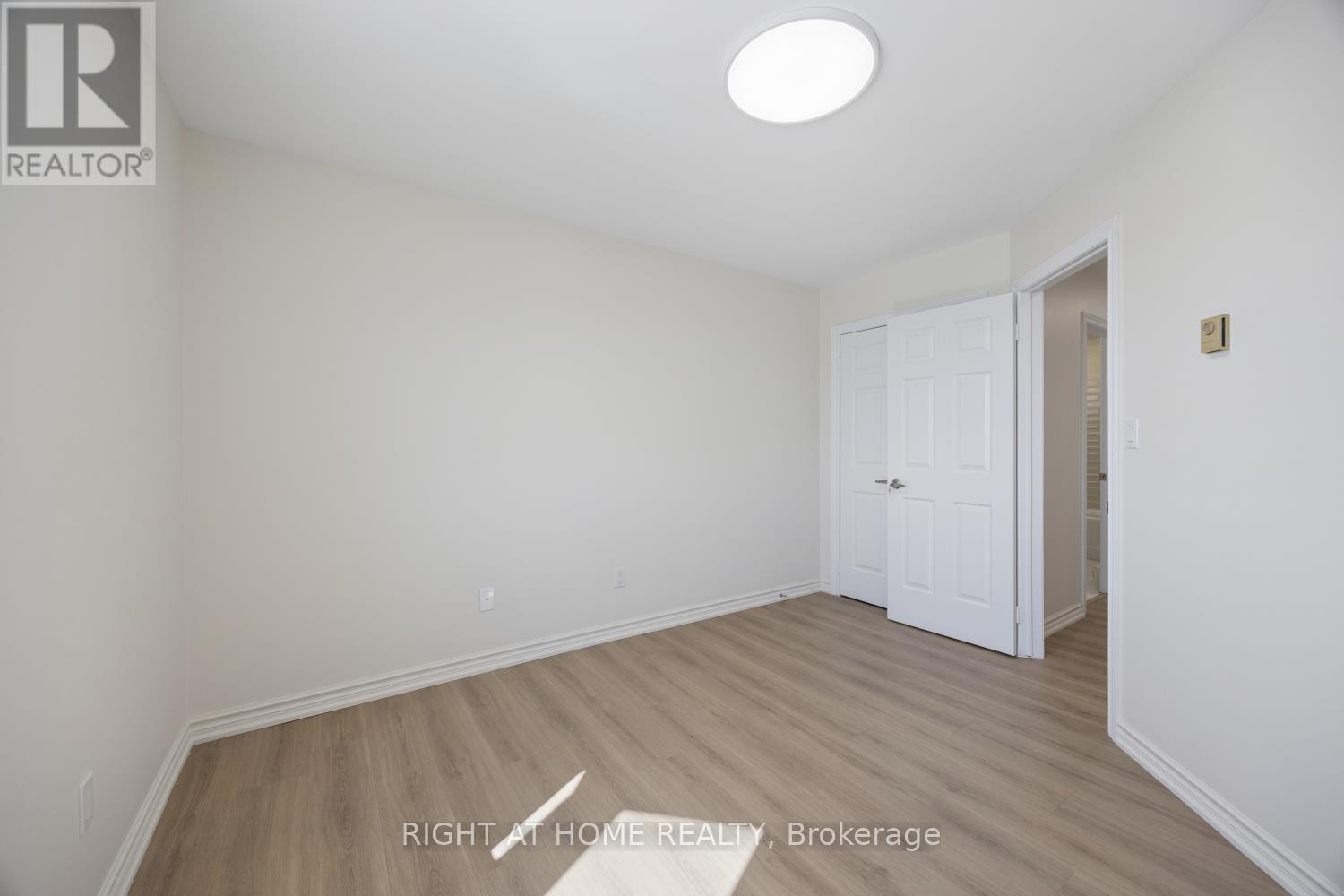 301 - 108 Water Street, Scugog (Port Perry), Ontario  L9L 1R2 - Photo 27 - E13024932