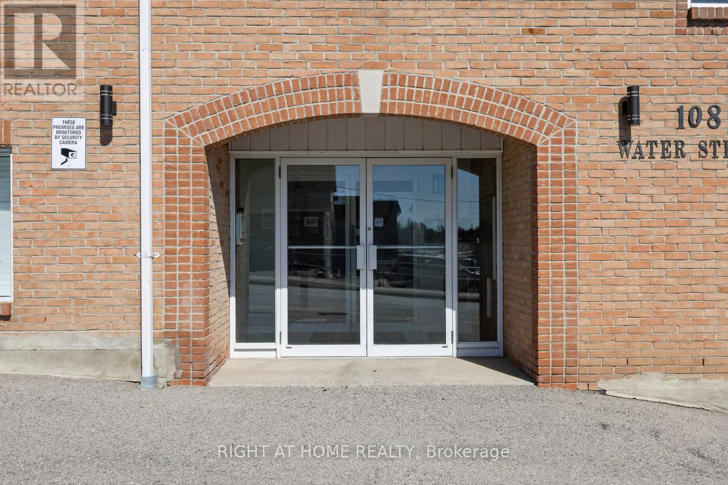 301 - 108 Water Street, Scugog (Port Perry), Ontario  L9L 1R2 - Photo 4 - E13024932