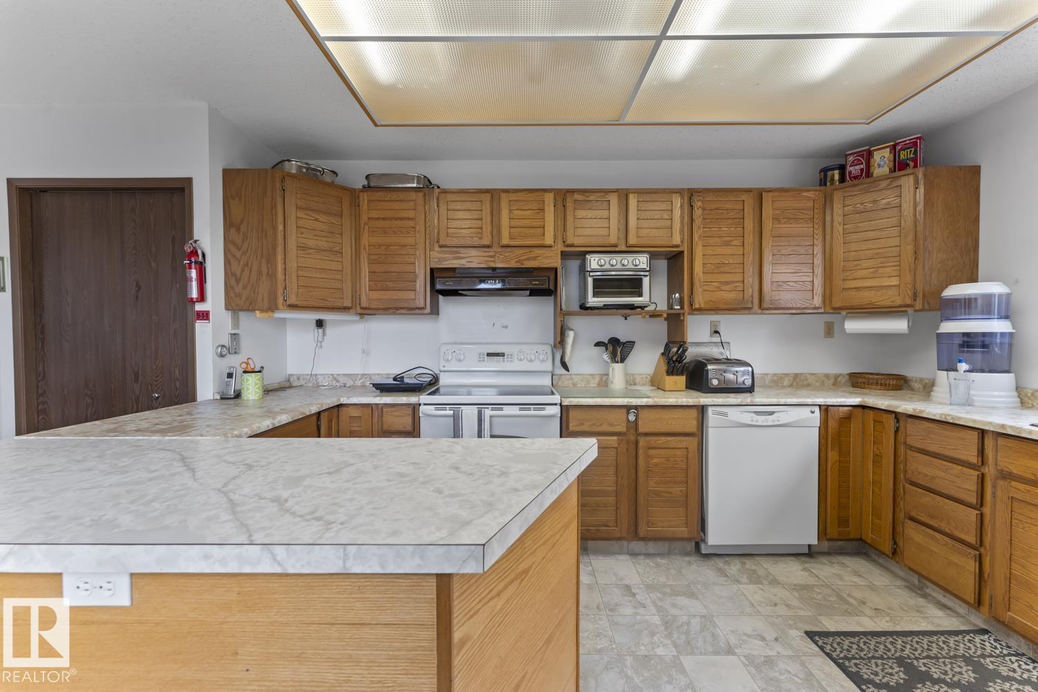 1102 13 Av, Cold Lake, Alberta  T9M 1J4 - Photo 12 - E4456060