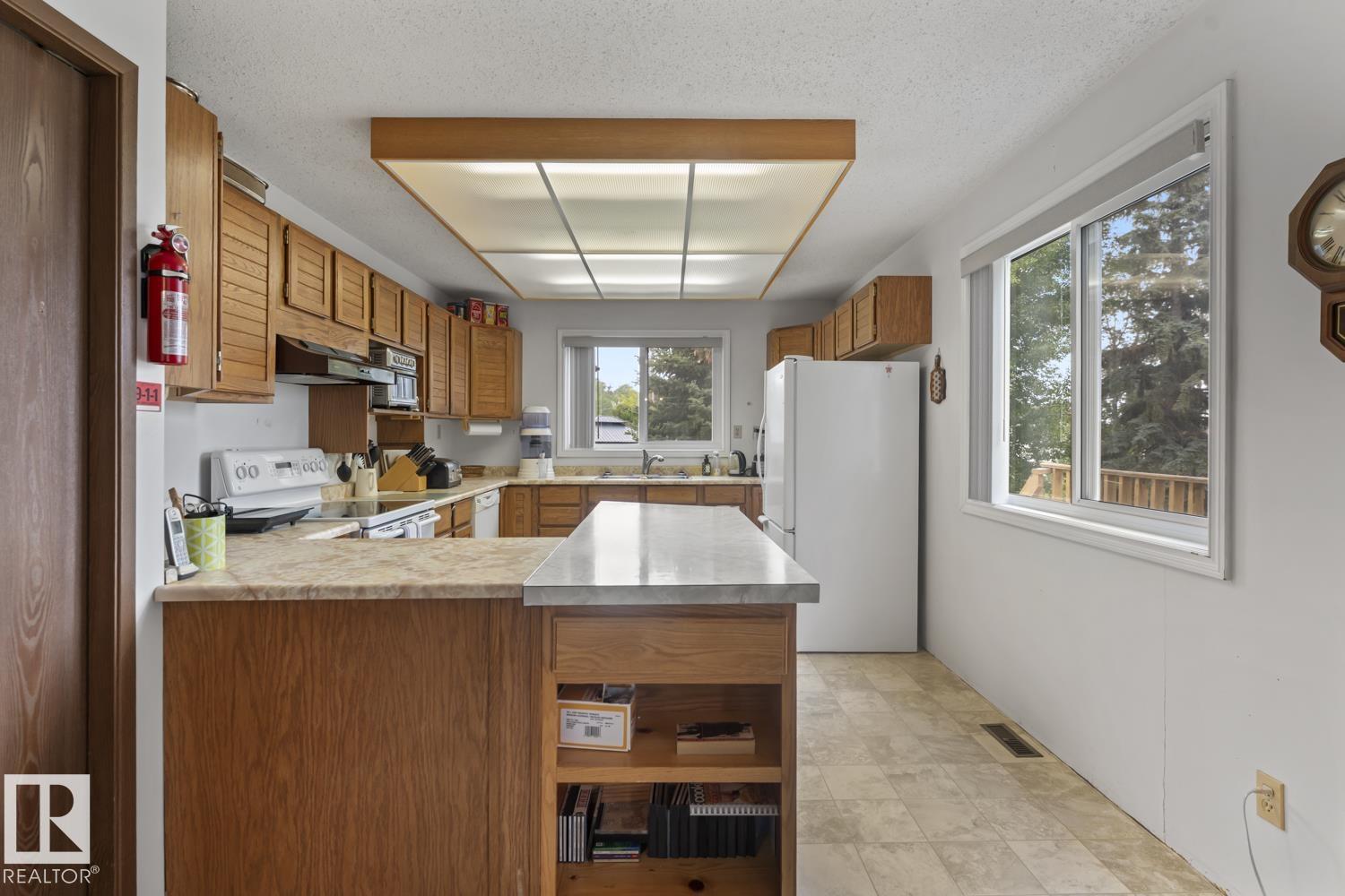 1102 13 Av, Cold Lake, Alberta  T9M 1J4 - Photo 10 - E4456060