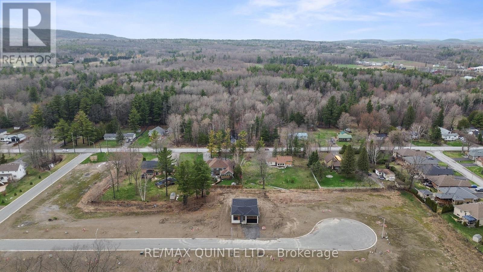 27 Exeter Court, Quinte West, Ontario  K8V 5P4 - Photo 12 - X13024992