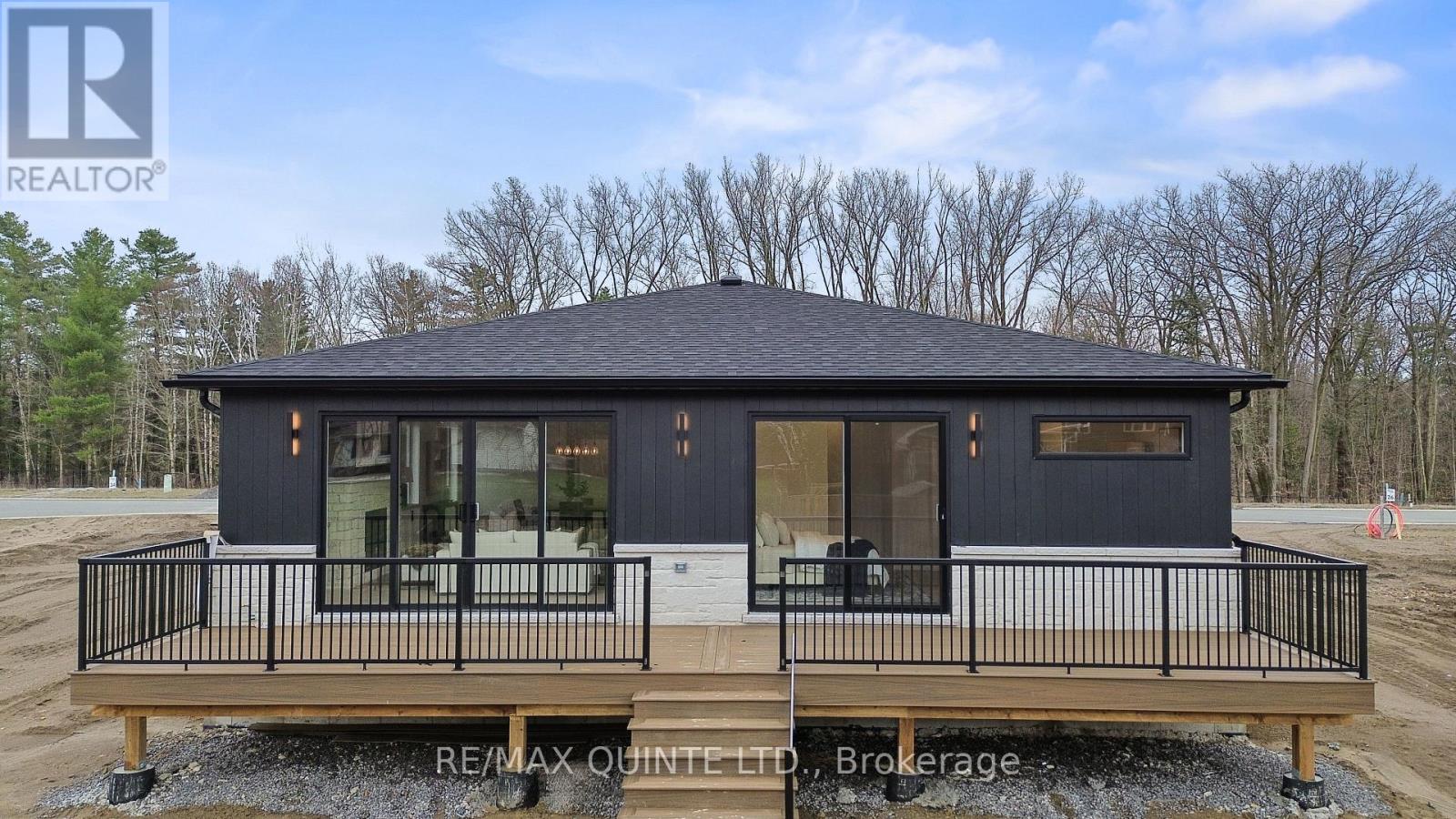 27 Exeter Court, Quinte West, Ontario  K8V 5P4 - Photo 6 - X13024992