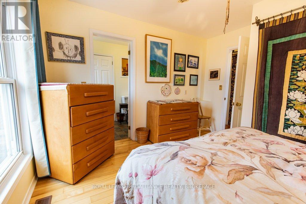 1558 Highway 96, Frontenac Islands, Ontario  K0H 2Y0 - Photo 12 - X13025030