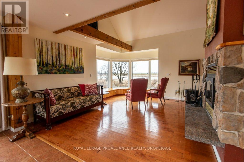 1558 Highway 96, Frontenac Islands, Ontario  K0H 2Y0 - Photo 3 - X13025030