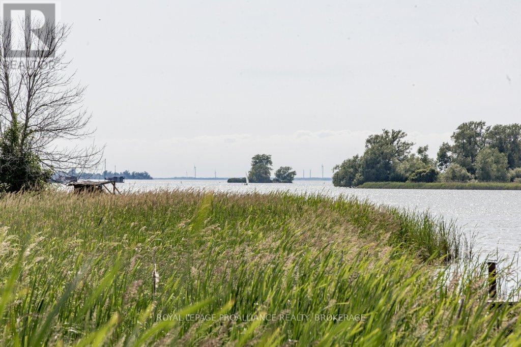 1558 Highway 96, Frontenac Islands, Ontario  K0H 2Y0 - Photo 30 - X13025030