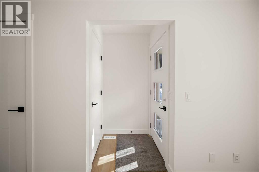 6404 24 Avenue NE, Calgary, Alberta  T1Y 3T8 - Photo 4 - A2290287