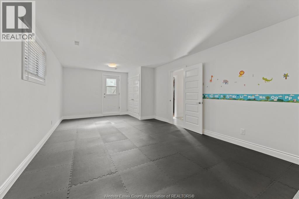 430 Woodridge Drive, Tecumseh, Ontario  N8N 4V5 - Photo 30 - 26008726