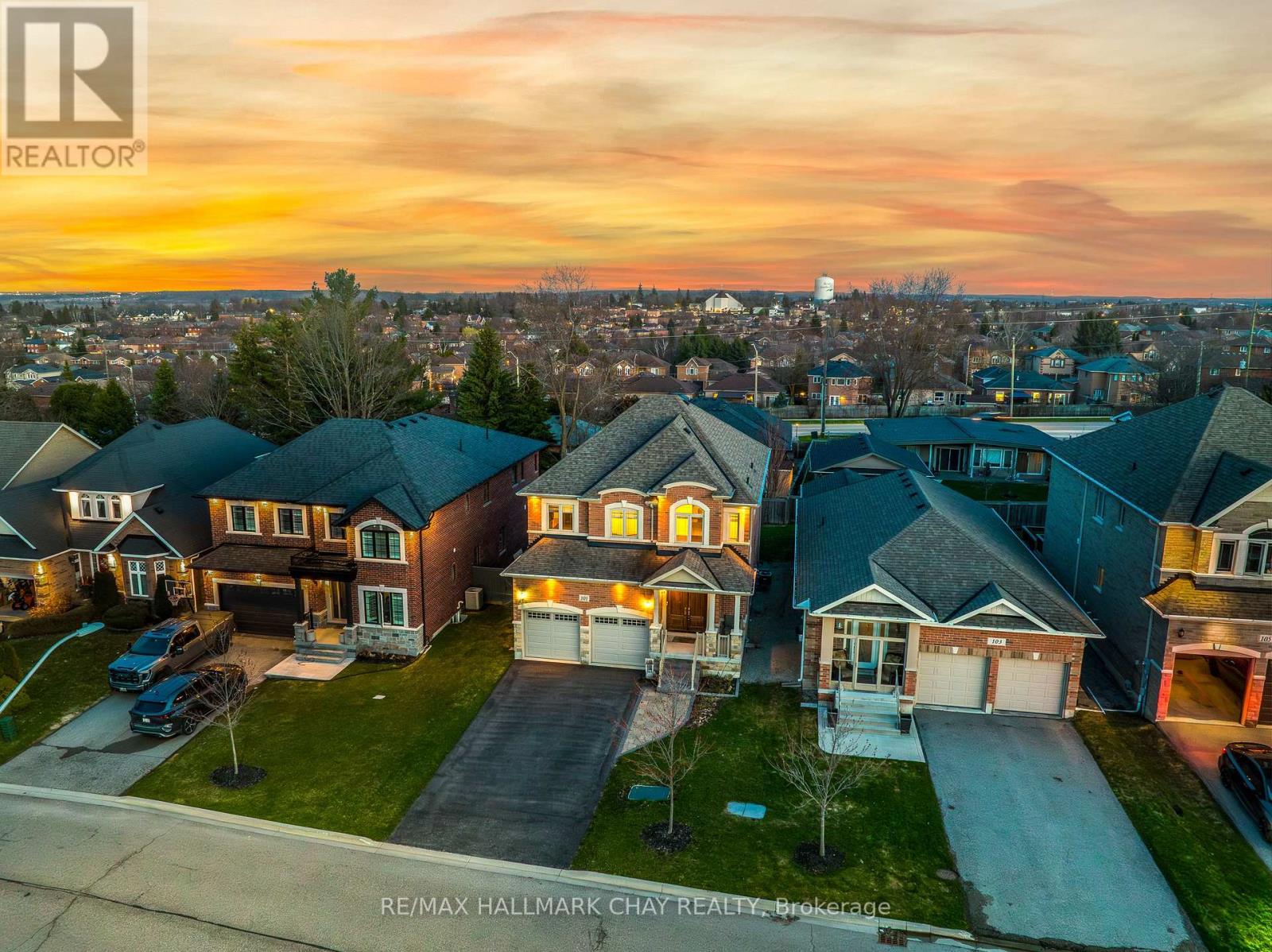 101 GARDINER DRIVE, Bradford West Gwillimbury, Ontario