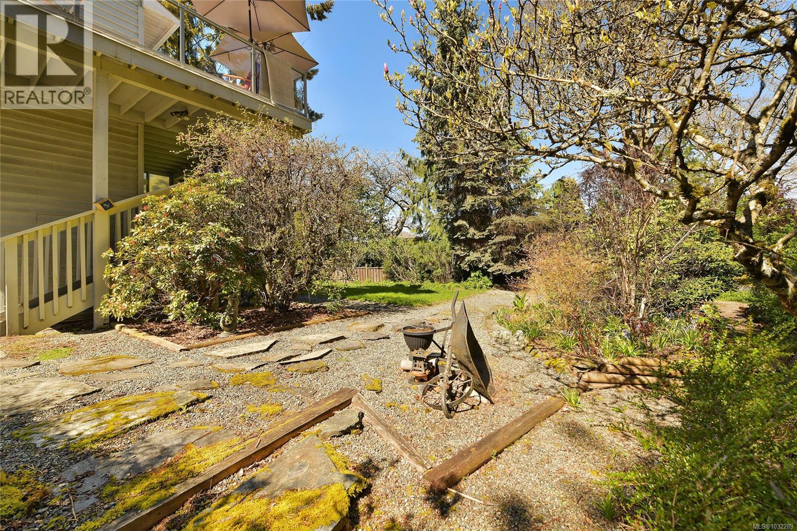 176 Island Hwy, View Royal, British Columbia  V9B 1G2 - Photo 26 - 1032289