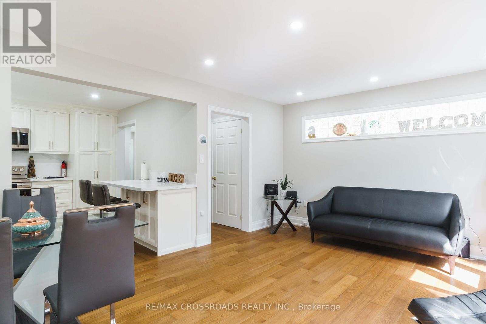 50 Widdifield Avenue, Newmarket, Ontario  L3X 1Z4 - Photo 5 - N13024710