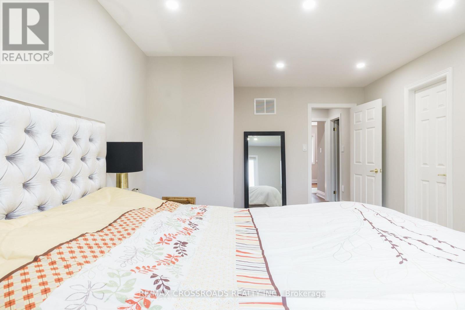 50 Widdifield Avenue, Newmarket, Ontario  L3X 1Z4 - Photo 10 - N13024710