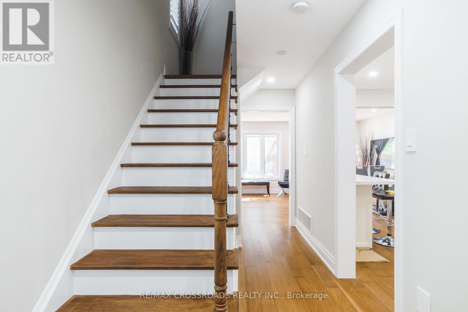 50 Widdifield Avenue, Newmarket, Ontario  L3X 1Z4 - Photo 8 - N13024710