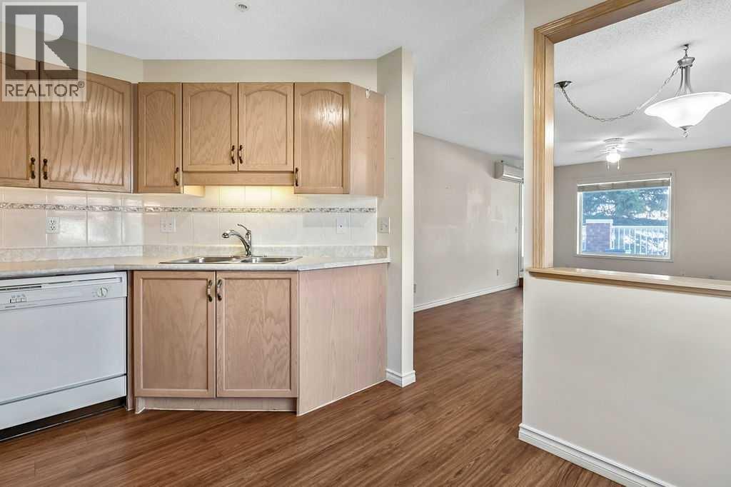 3212 Hawksbrow Point Nw, Calgary, Alberta  T3G 4C9 - Photo 11 - A2300428