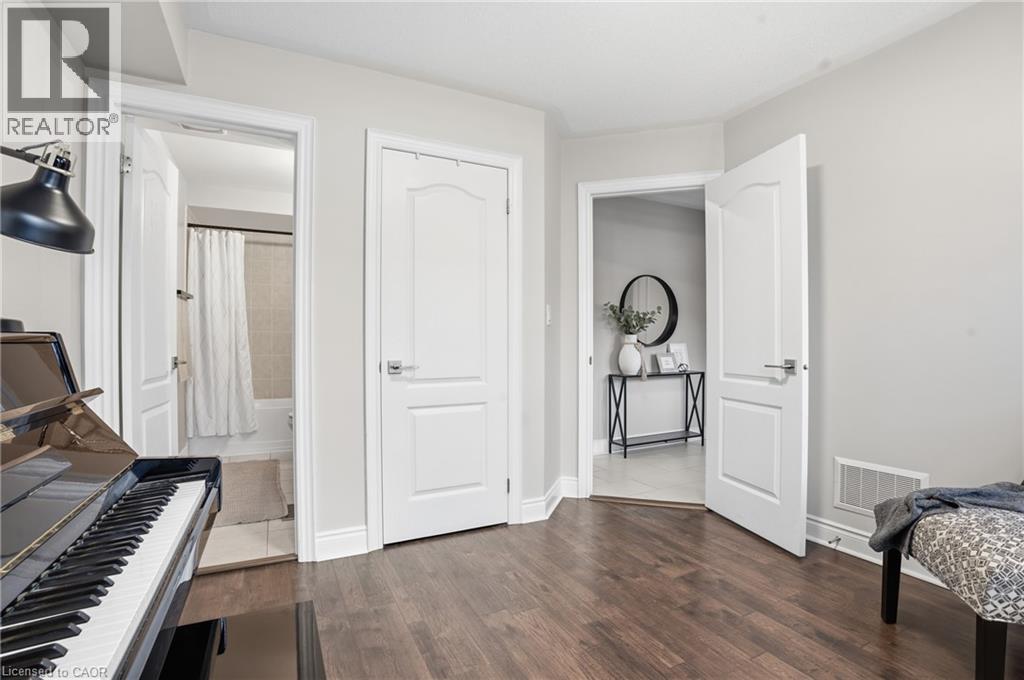 4823 Thomas Alton Boulevard Unit# 68, Burlington, Ontario  L7M 0V2 - Photo 6 - 40821375