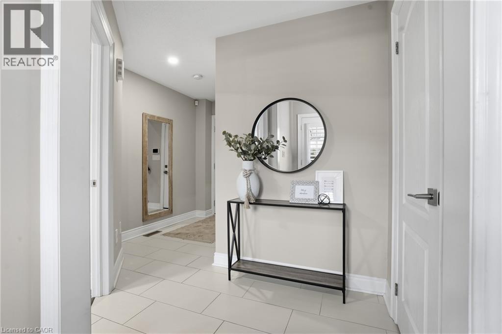 4823 Thomas Alton Boulevard Unit# 68, Burlington, Ontario  L7M 0V2 - Photo 4 - 40821375