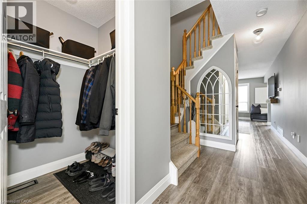 255 Hilltop Drive, Ayr, Ontario  N0B 1E0 - Photo 17 - 40822783