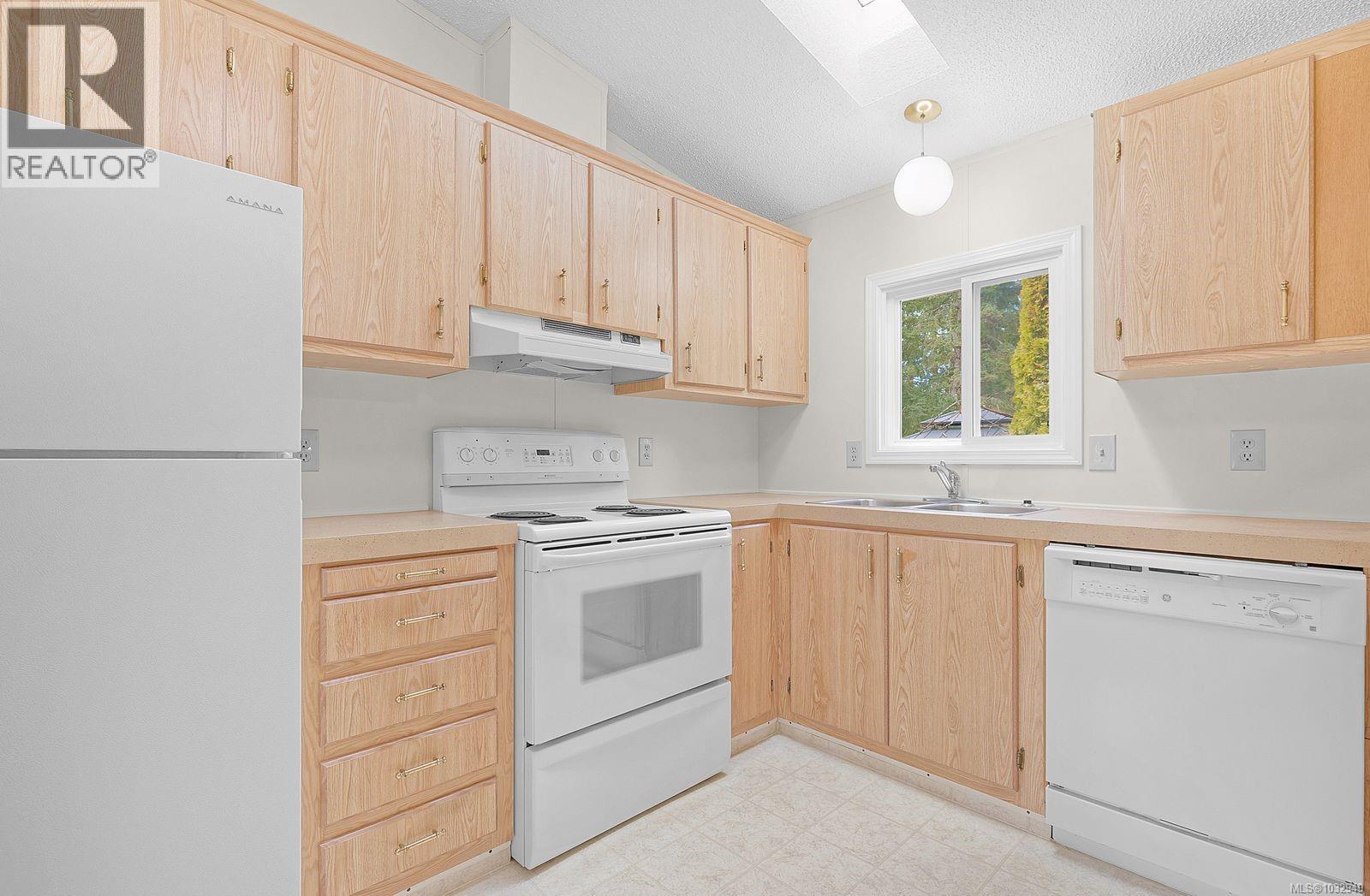 7079 Blackjack Dr, Lantzville, British Columbia  V0R 2H0 - Photo 17 - 1032949