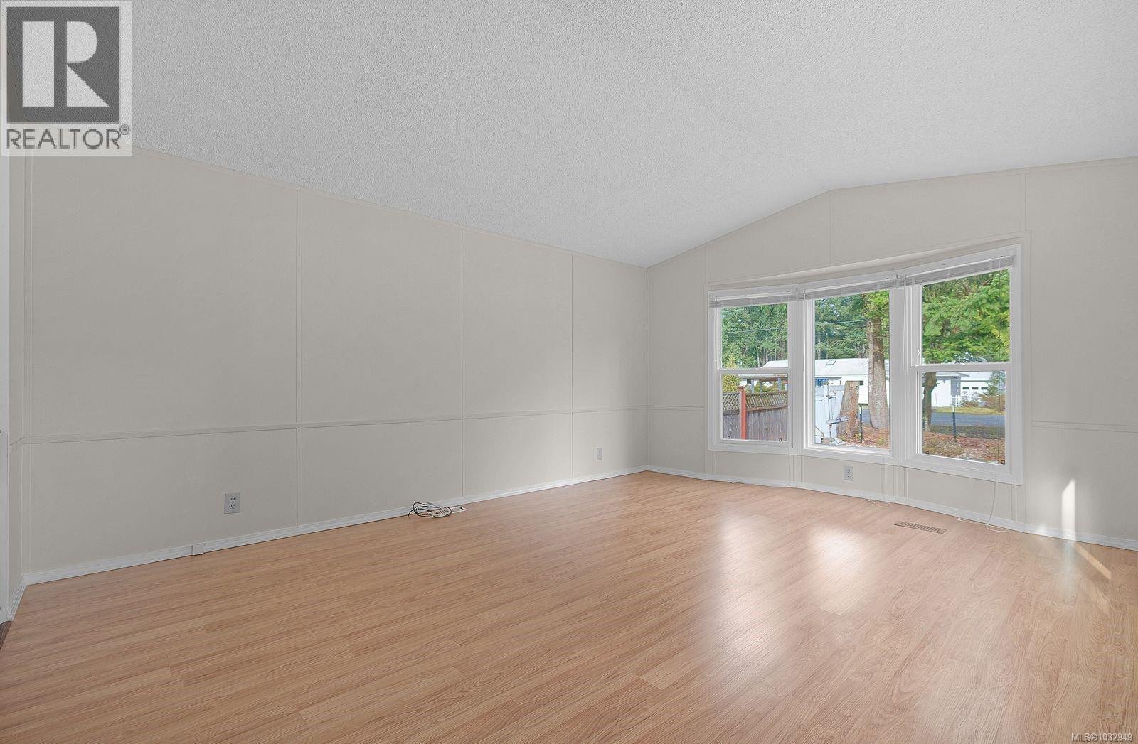 7079 Blackjack Dr, Lantzville, British Columbia  V0R 2H0 - Photo 8 - 1032949