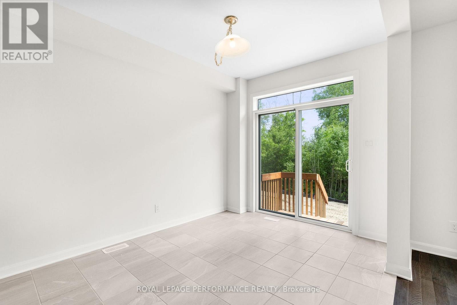 319 Elsie Macgill Walk, Ottawa, Ontario  K2W 0K7 - Photo 12 - X13024912