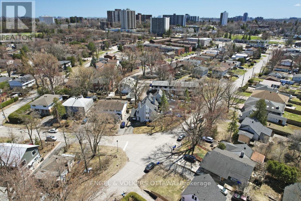 72 Scrivens Street, Ottawa, Ontario  K2B 6H1 - Photo 7 - X13024964