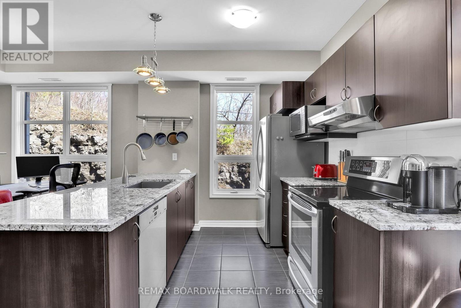 #202 - 230 Titanium Private E, Ottawa, Ontario  K1C 0C1 - Photo 2 - X13025020