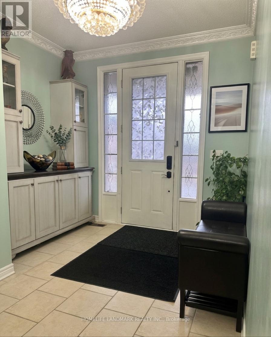 118 Bridlewood Boulevard, Whitby, Ontario  L1R 0N2 - Photo 9 - E12986858