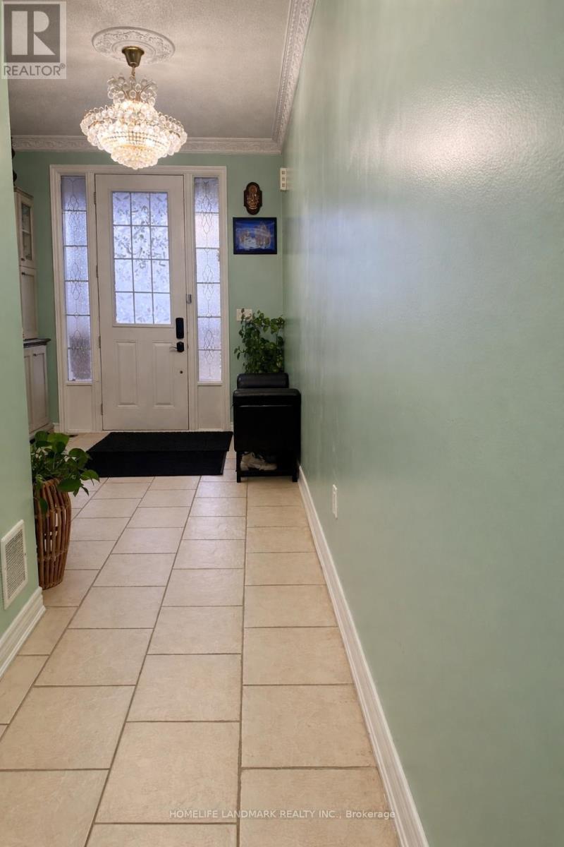 118 Bridlewood Boulevard, Whitby, Ontario  L1R 0N2 - Photo 13 - E12986858