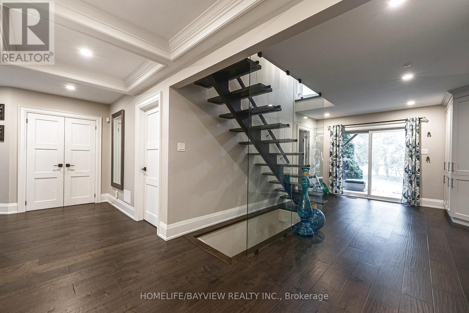 25 Whispering Pine Trail, Aurora, Ontario  L4G 5C7 - Photo 12 - N13019206