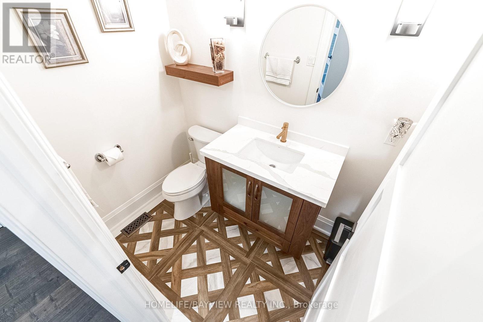 25 Whispering Pine Trail, Aurora, Ontario  L4G 5C7 - Photo 6 - N13019206