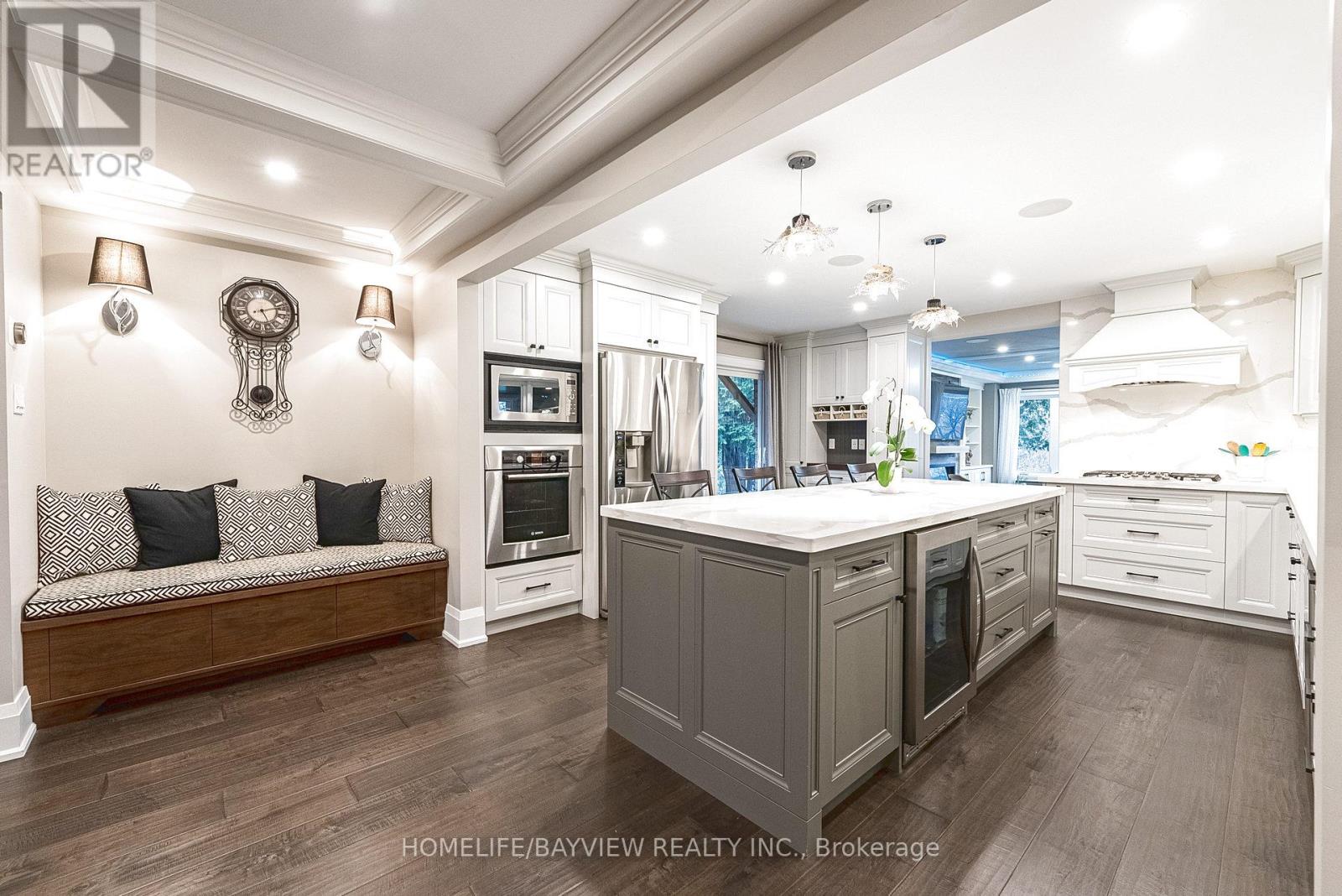 25 Whispering Pine Trail, Aurora, Ontario  L4G 5C7 - Photo 7 - N13019206