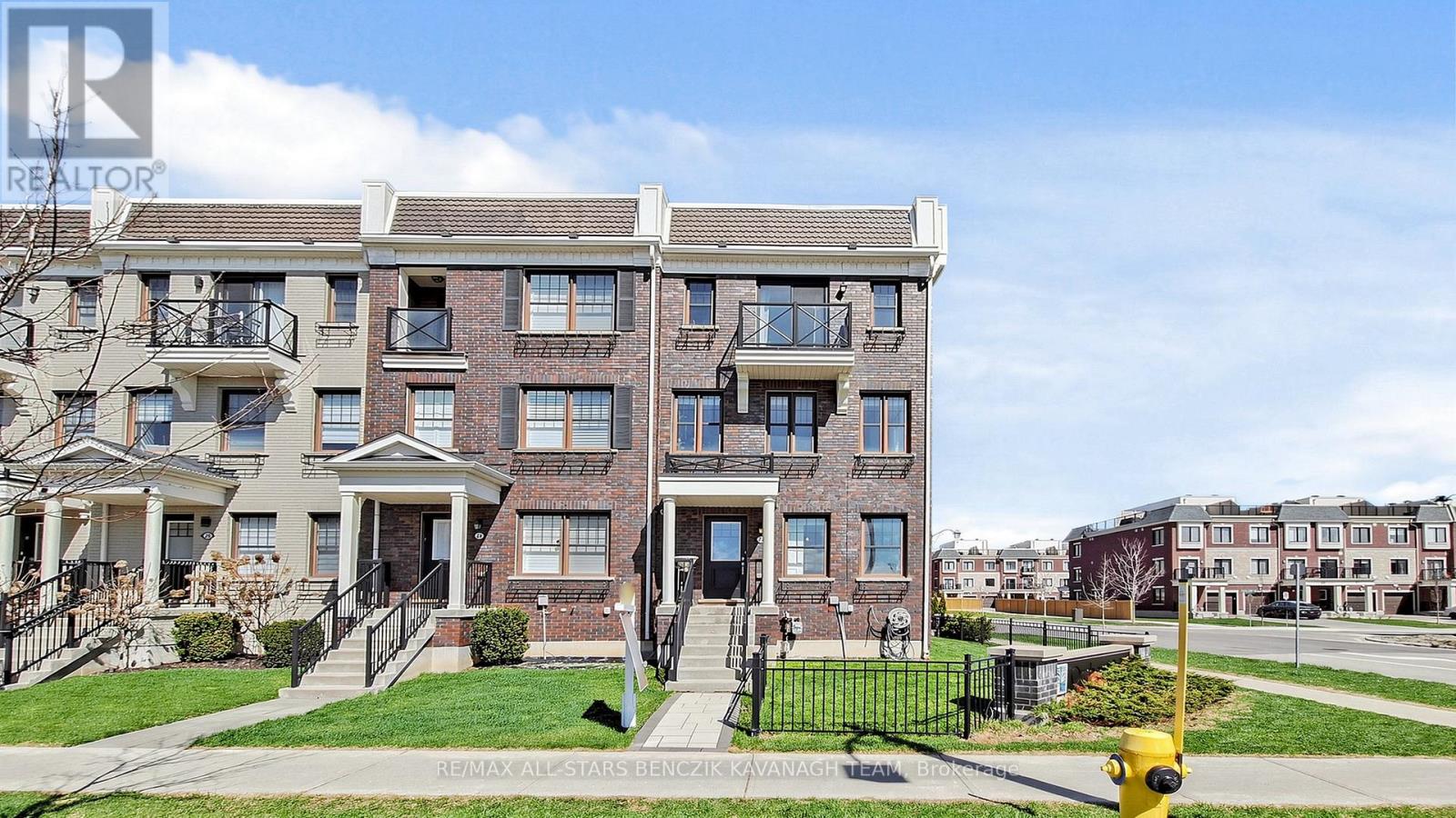 22 BAKER HILL BOULEVARD, Whitchurch-Stouffville, Ontario