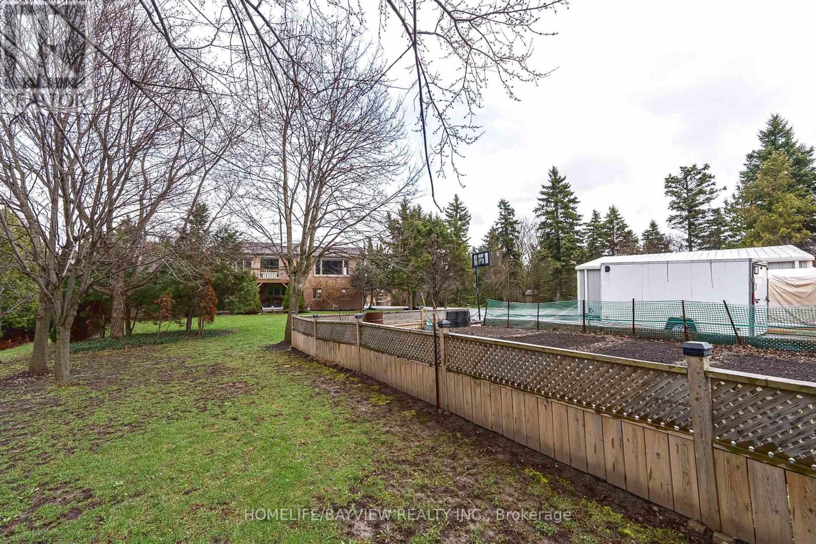 25 Whispering Pine Trail, Aurora, Ontario  L4G 5C7 - Photo 41 - N13019206