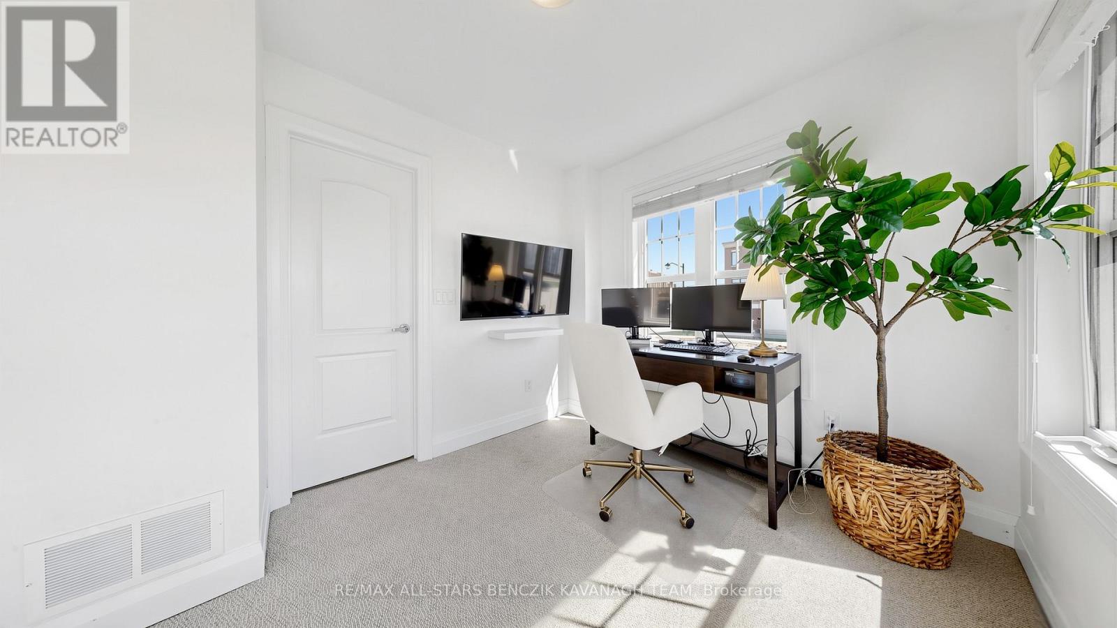 22 Baker Hill Boulevard, Whitchurch-Stouffville, Ontario  L4A 1Y6 - Photo 4 - N13024408