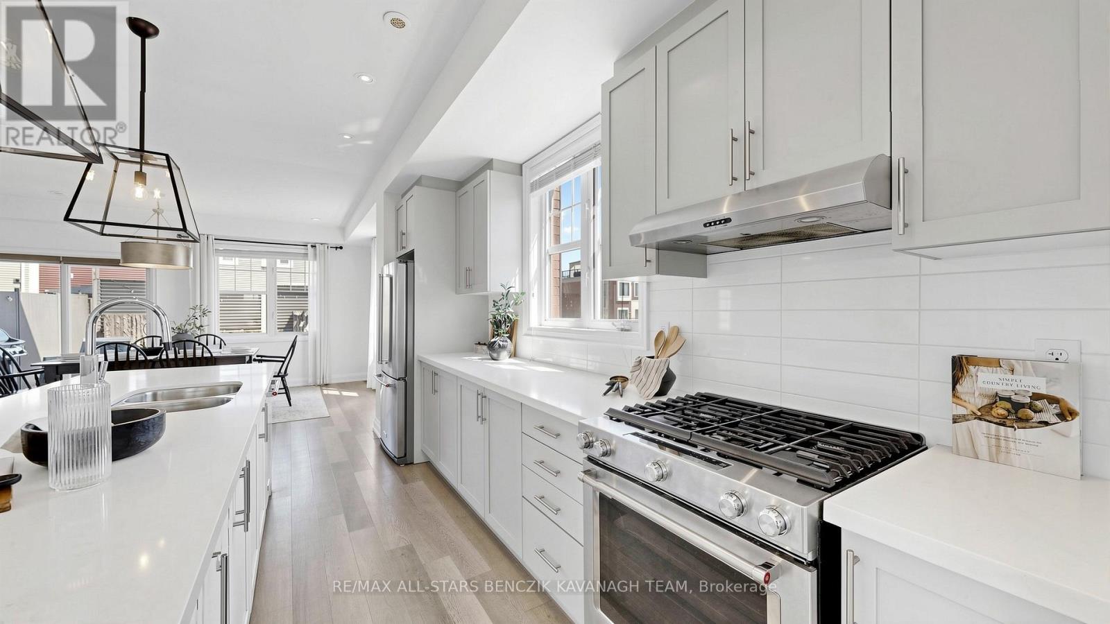 22 Baker Hill Boulevard, Whitchurch-Stouffville, Ontario  L4A 1Y6 - Photo 8 - N13024408