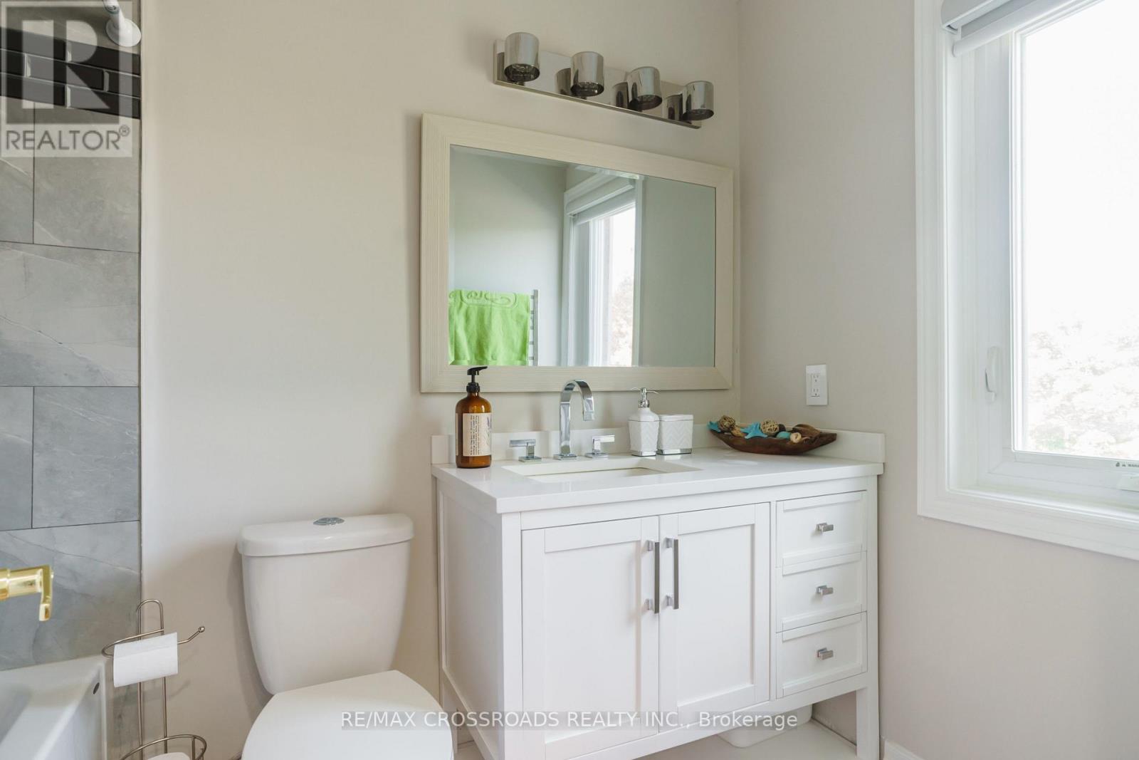 50 Widdifield Avenue, Newmarket, Ontario  L3X 1Z4 - Photo 13 - N13024710