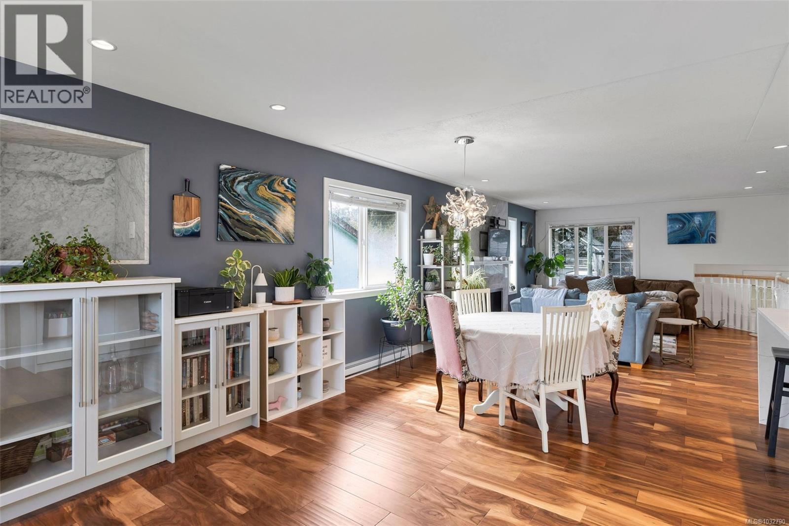 3859 Epsom Dr, Saanich, British Columbia  V8P 3S8 - Photo 10 - 1032790