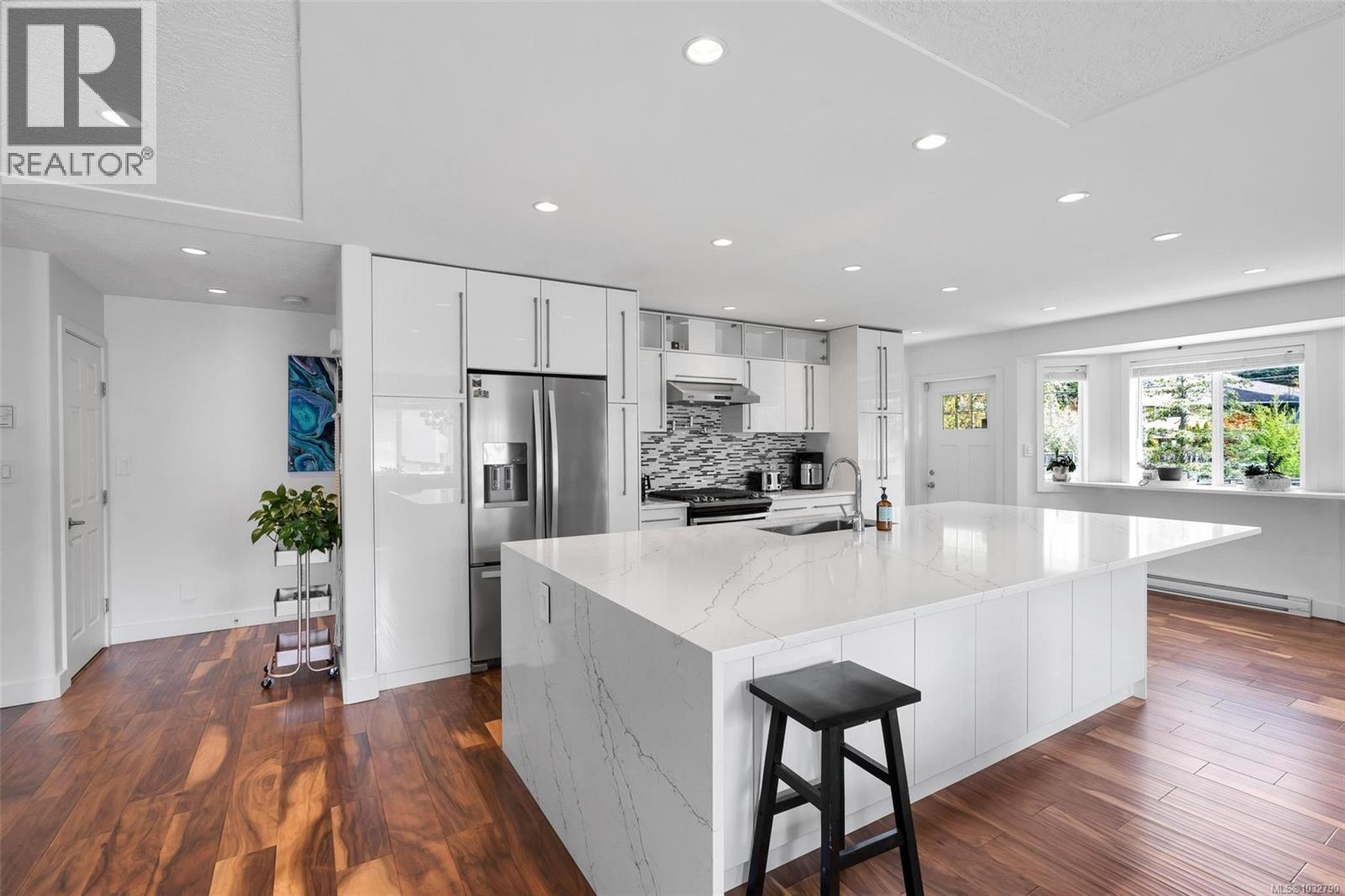 3859 Epsom Dr, Saanich, British Columbia  V8P 3S8 - Photo 18 - 1032790