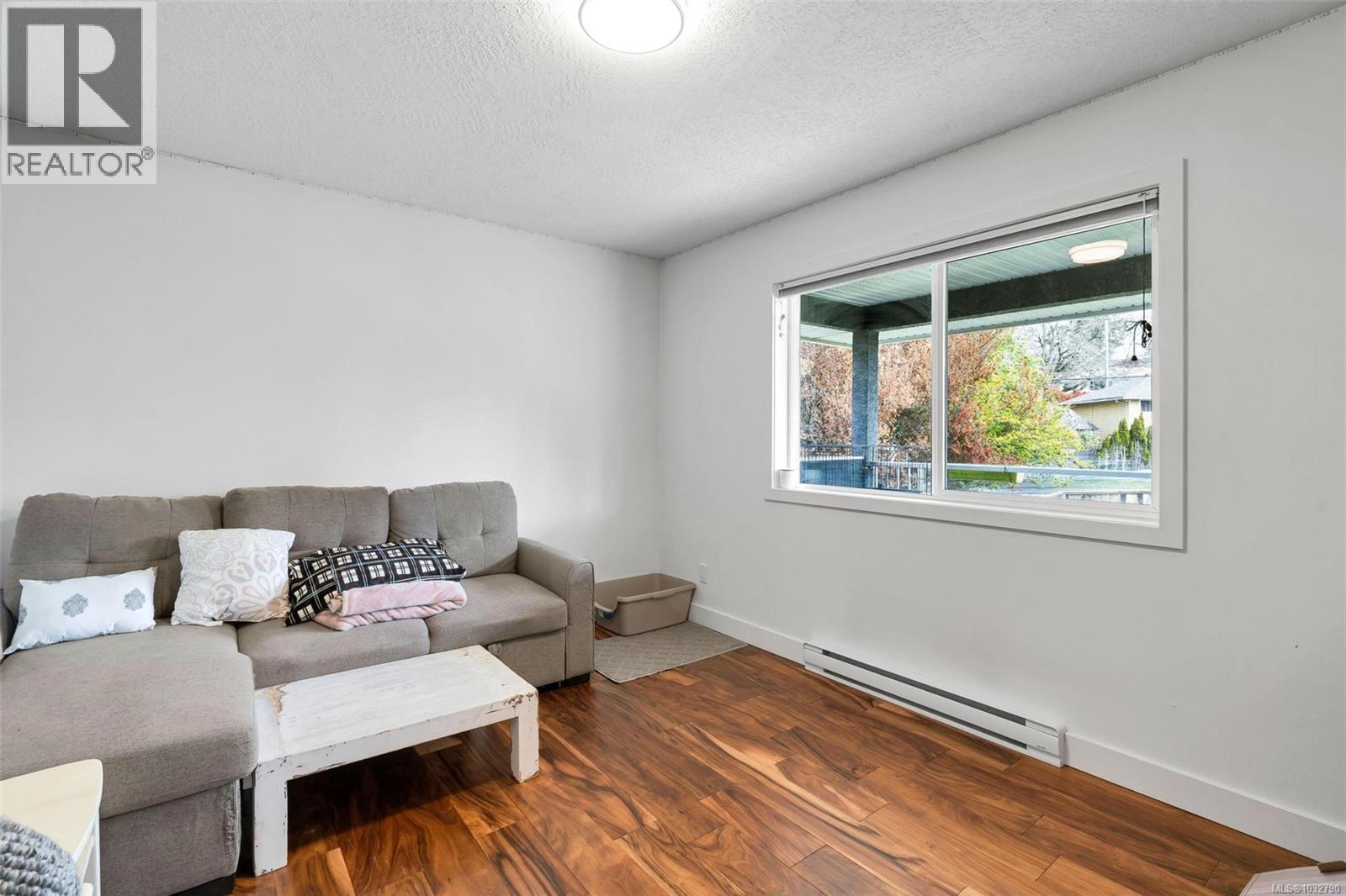 3859 Epsom Dr, Saanich, British Columbia  V8P 3S8 - Photo 27 - 1032790