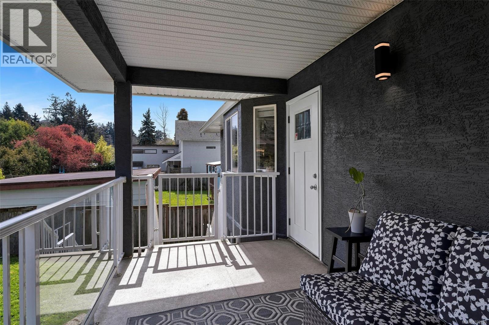 3859 Epsom Dr, Saanich, British Columbia  V8P 3S8 - Photo 29 - 1032790