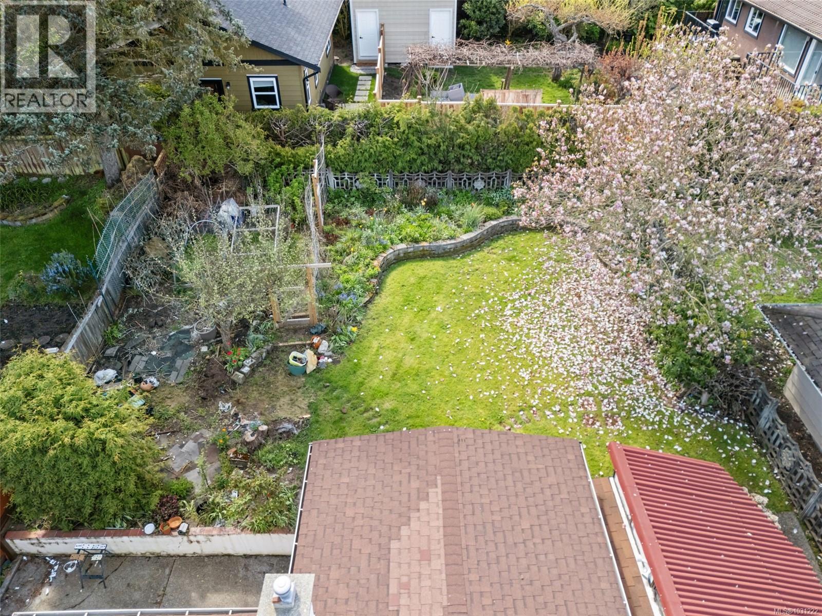 1075 Lodge Ave, Saanich, British Columbia  V8X 3B2 - Photo 26 - 1031222