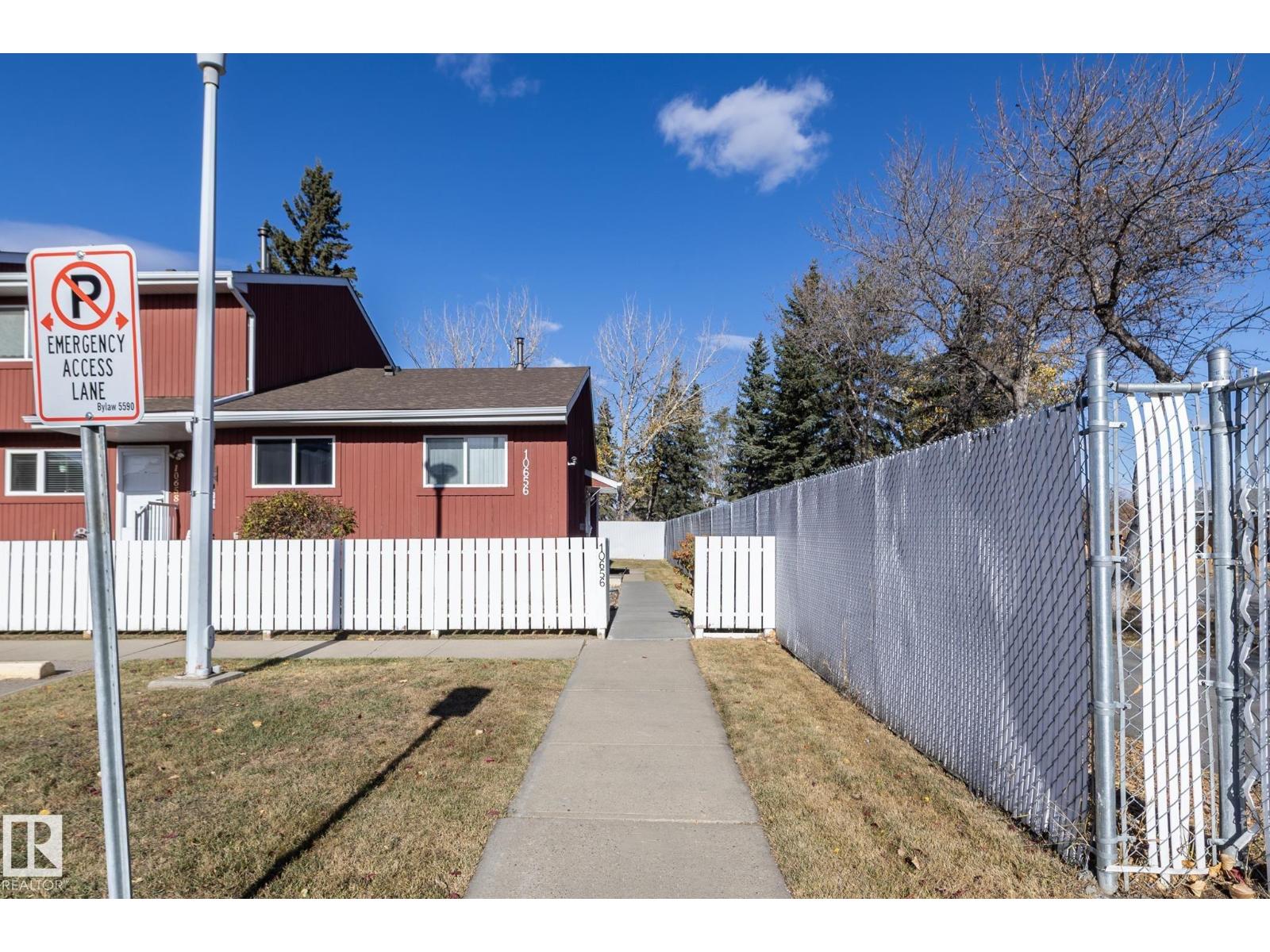 10656 Beaumaris Rd Nw, Edmonton, Alberta  T5X 3N4 - Photo 4 - E4477878
