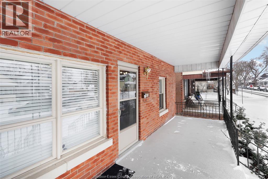 907 Gladstone Avenue Unit# Main, Windsor, Ontario  N9A 2R5 - Photo 4 - 26008701