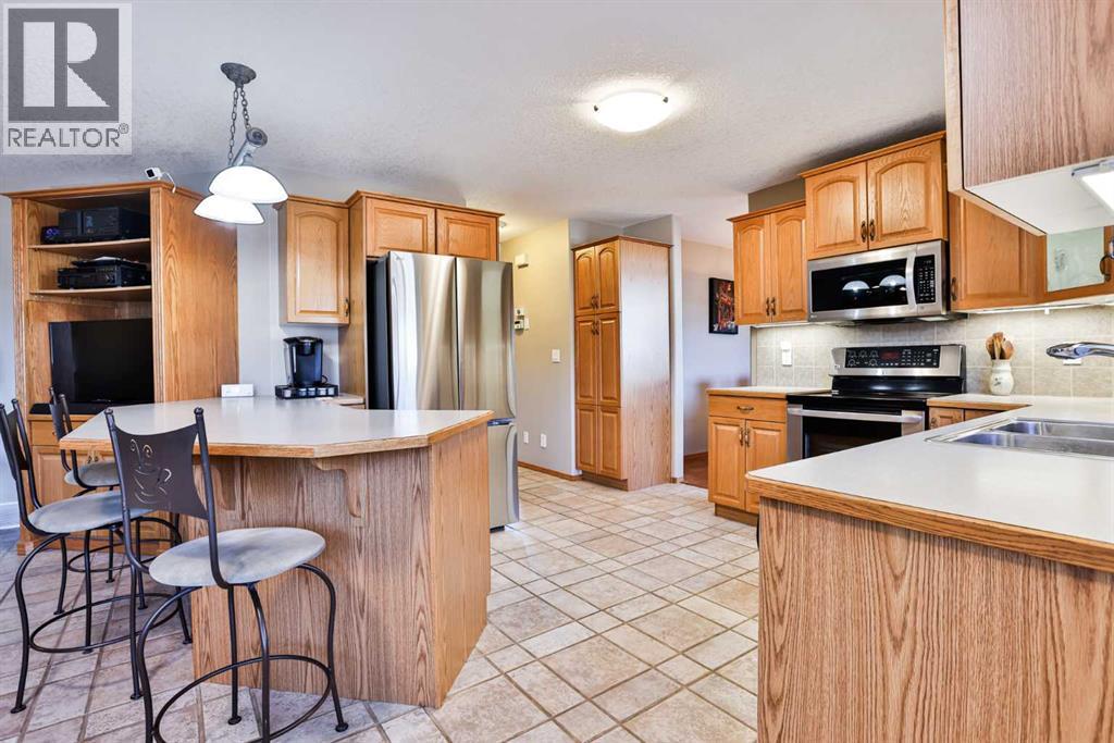 9 Fairmont Bay S, Lethbridge, Alberta  T1K 7J4 - Photo 6 - A2300555