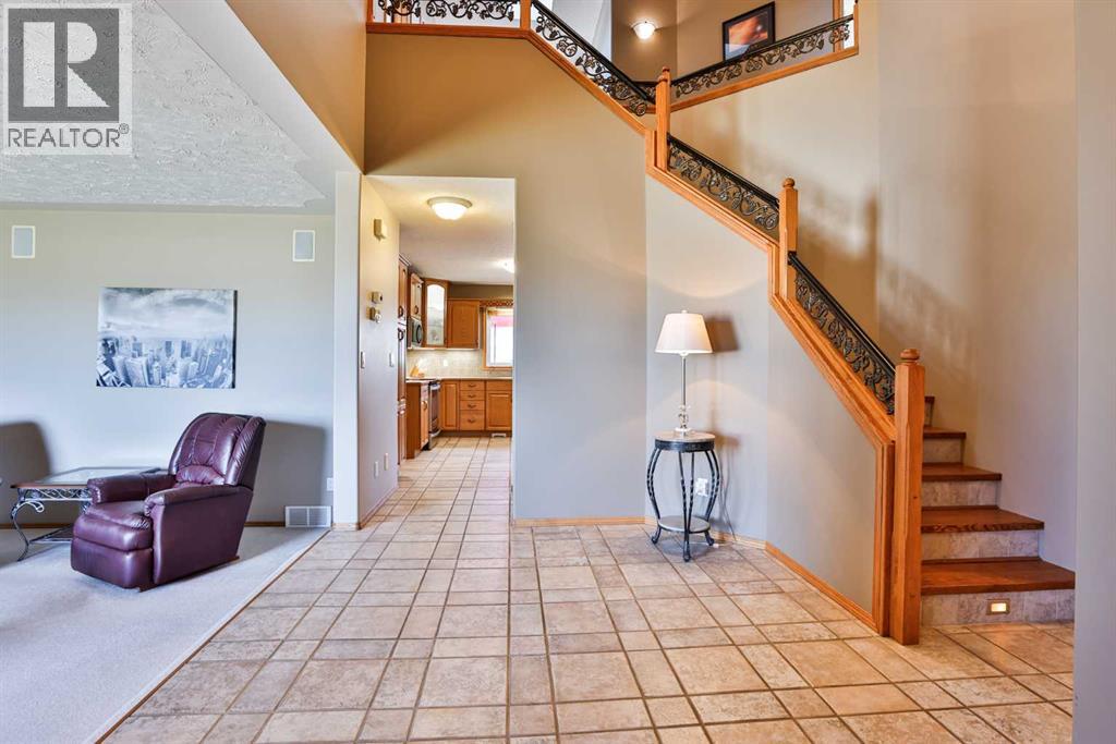 9 Fairmont Bay S, Lethbridge, Alberta  T1K 7J4 - Photo 2 - A2300555