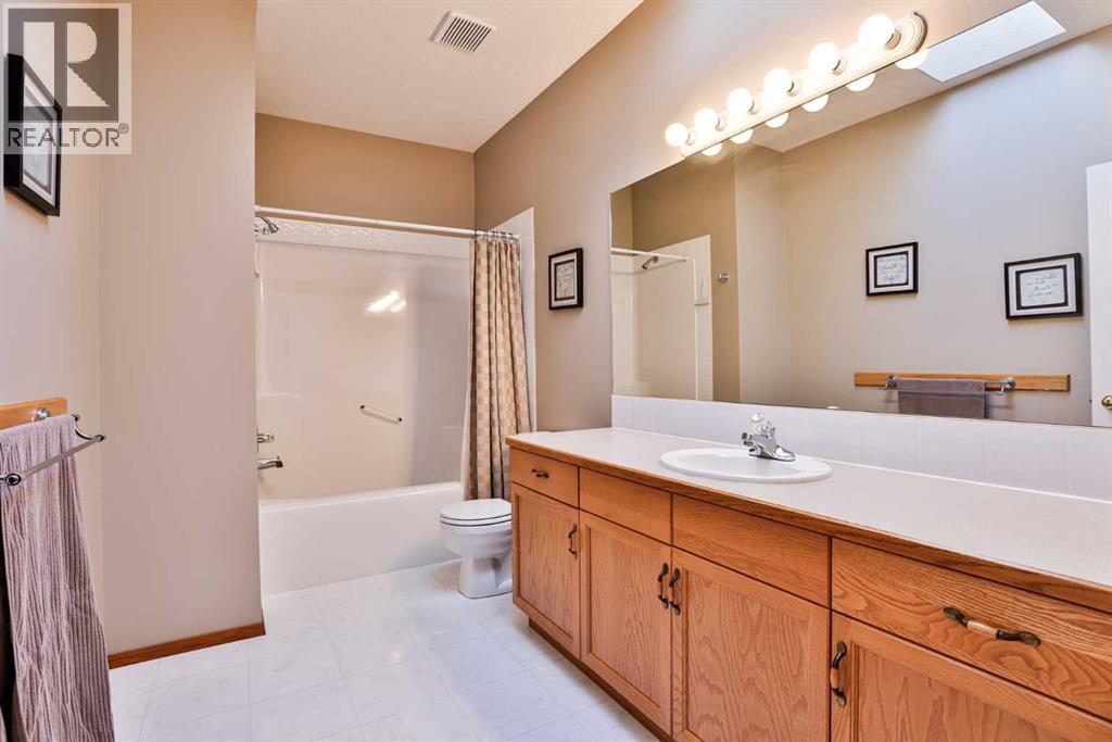 9 Fairmont Bay S, Lethbridge, Alberta  T1K 7J4 - Photo 15 - A2300555