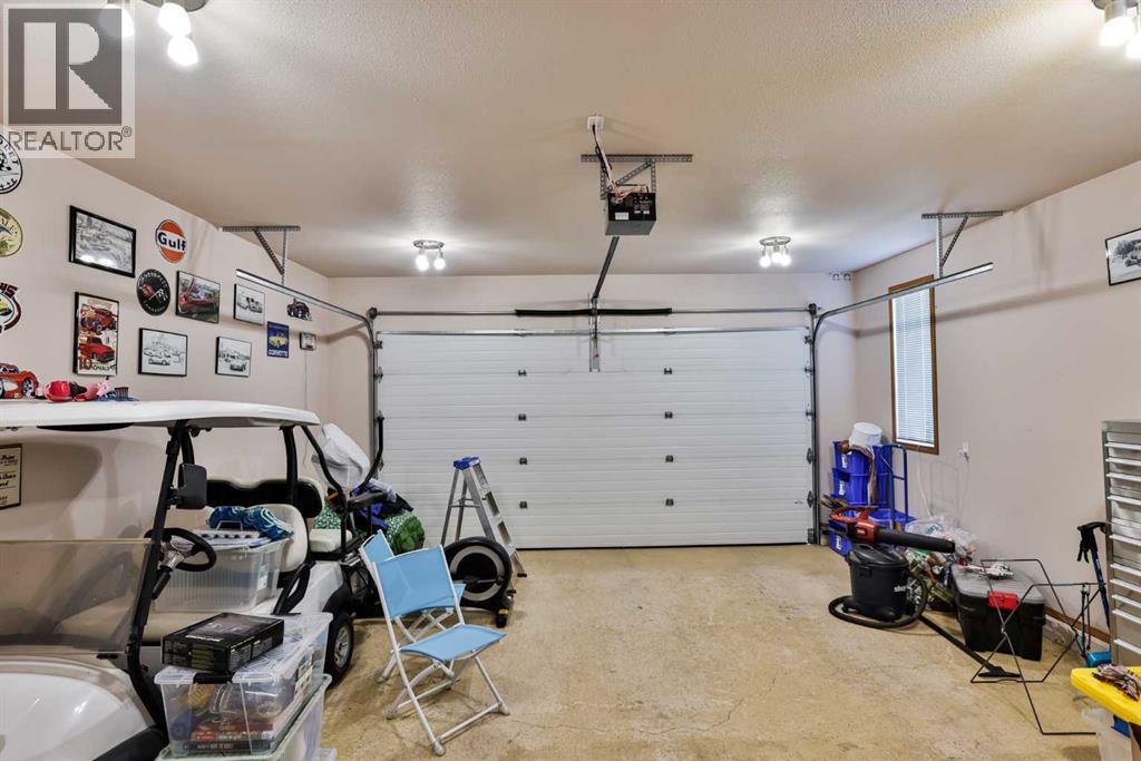 9 Fairmont Bay S, Lethbridge, Alberta  T1K 7J4 - Photo 32 - A2300555