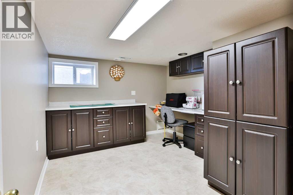 9 Fairmont Bay S, Lethbridge, Alberta  T1K 7J4 - Photo 28 - A2300555